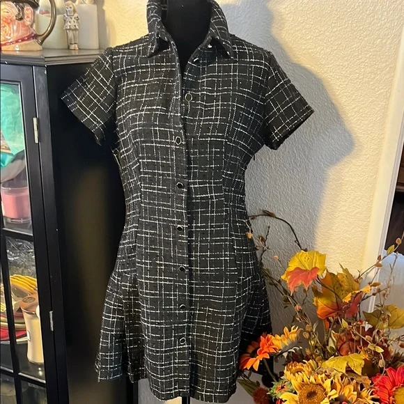 Zara Black and White Fitted Polo Button Down - Picture 1 of 7